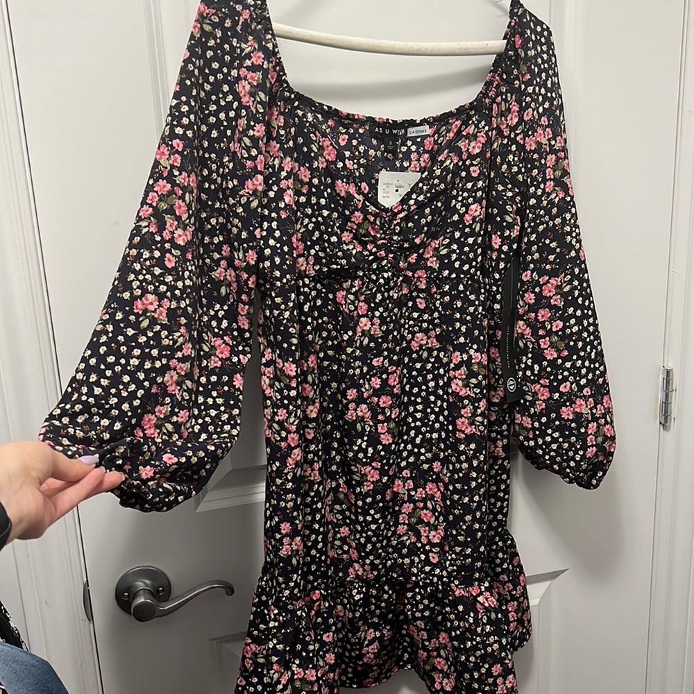 As U Wish long puffed sleeves , floral , size S.